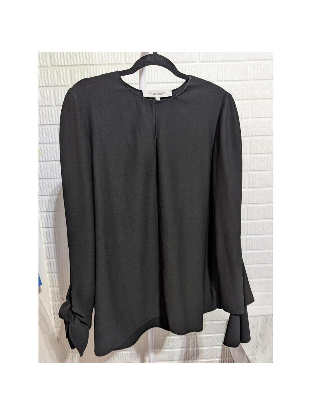 Carolina Herrara New York  Black Long Sleeve Blouse W/Tie Sleeve Detail Sz 14